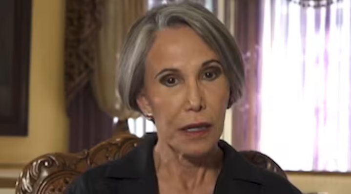 Policías resguardan estatua de Florinda Meza en Zacatecas ante convocatoria para derribarla