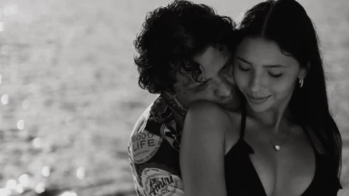 Ángela Aguilar y Christian Nodal celebran su primer aniversario con un irónico mensaje: “Nadie lo creyó posible”