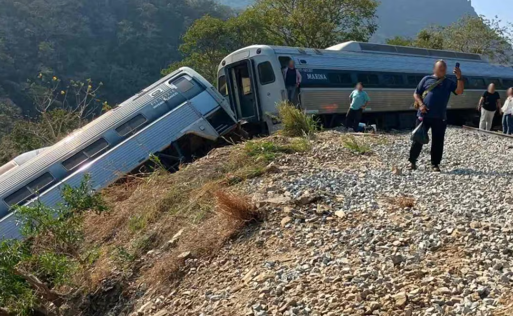 IMSS publica lista de personas lesionadas tras descarrilamiento del Tren Interoceánico